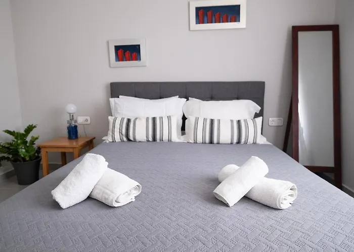 Luxury Spacious In The Heart Of The Rhodes City