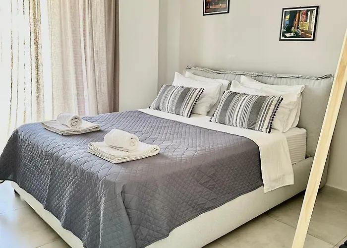 Luxury Spacious In The Heart Of The Rhodes City