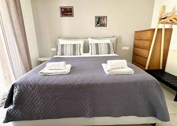 Luxury Spacious In The Heart Of The * Rhodes City